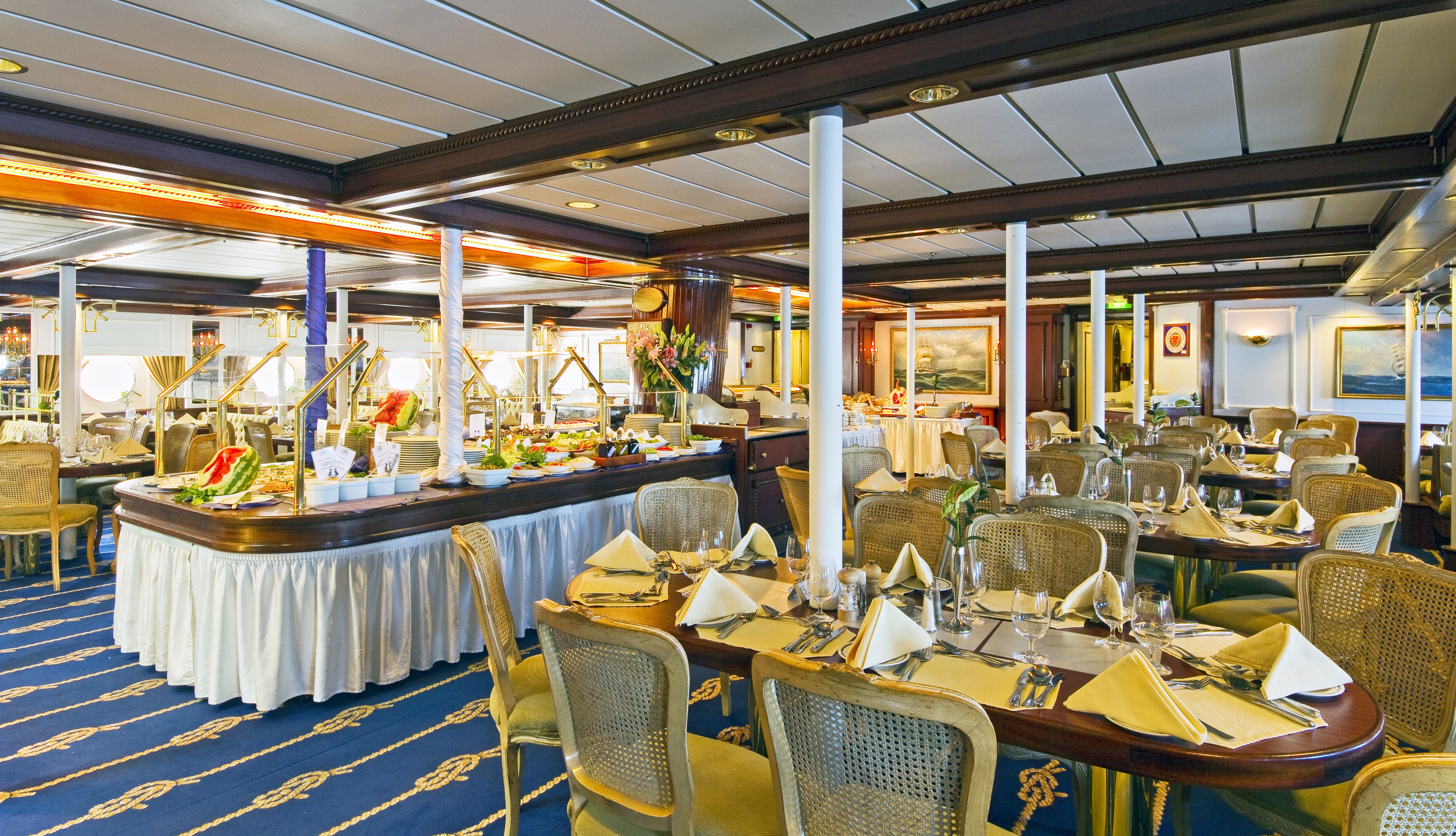 Star Clippers Star Clipper & Star Flyer Interior Dining 10.jpg